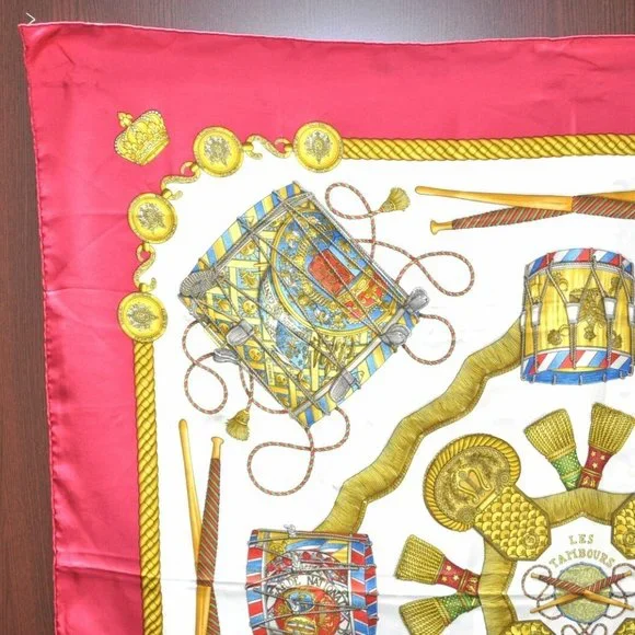 Authentic HERMES Carre 90 Scarf "LES TAMBOURS" Silk Red - Picture 3 of 12